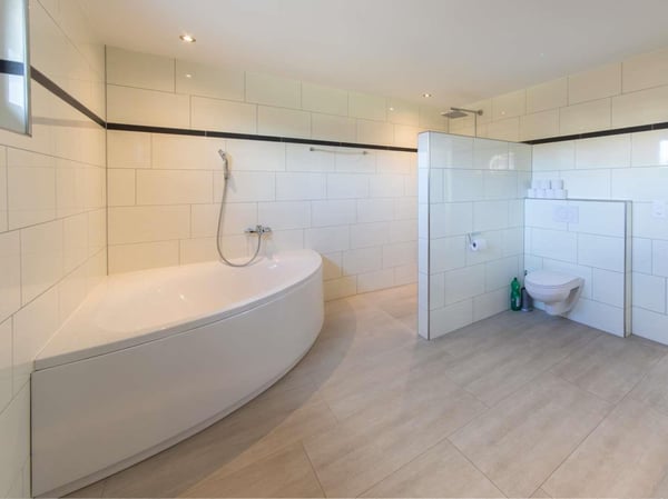 Ihr modernes Wohnglück an familienfreundlicher und ruhiger Lage 12