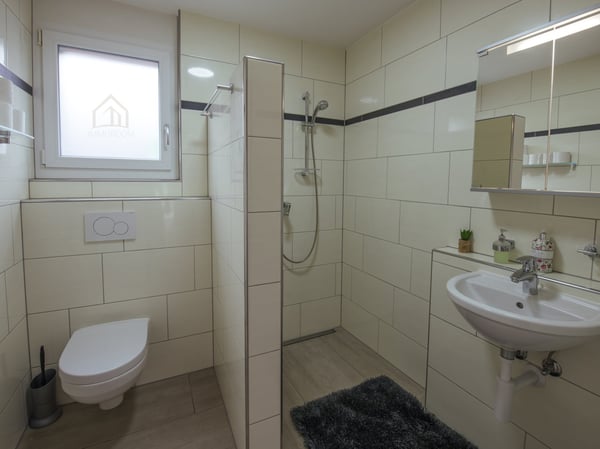 Ihr modernes Wohnglück an familienfreundlicher und ruhiger Lage 14