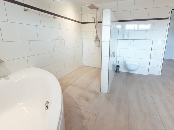 Ihr modernes Wohnglück an familienfreundlicher und ruhiger Lage 13