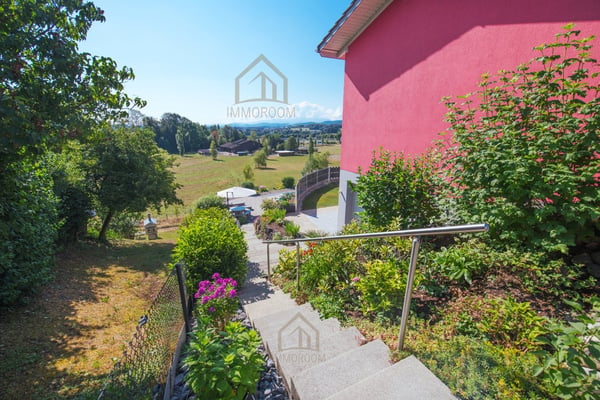 Ein Zuhause mit viel Freiraum, Privatsphäre und traumhafter Aussicht 16