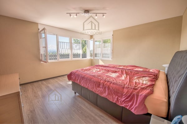 Ein Zuhause mit viel Freiraum, Privatsphäre und traumhafter Aussicht 9