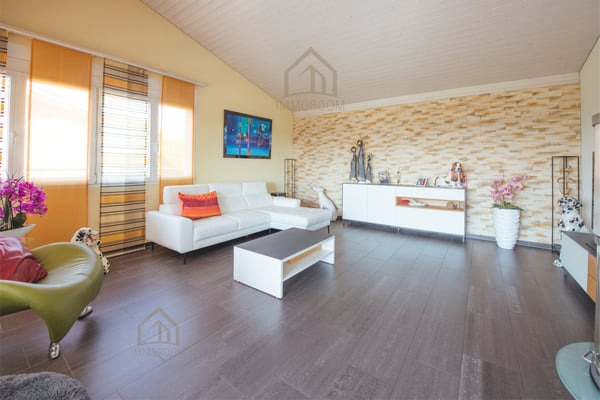Ein Zuhause mit viel Freiraum, Privatsphäre und traumhafter Aussicht 6
