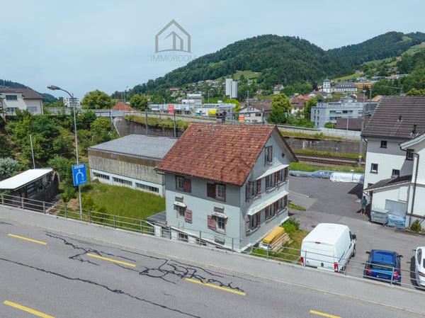 Baugrundstück in Kernzone K3 mit Abbruchobjekt 1