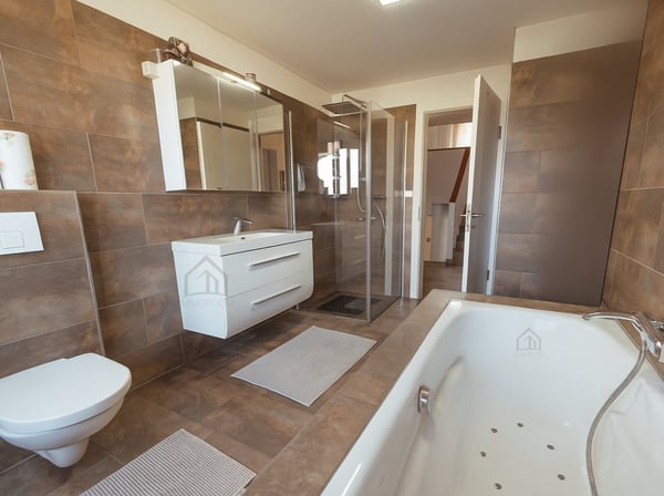 Traumhaftes Wohnen mit Pool, Wellness, Panoramasicht und Wald 12