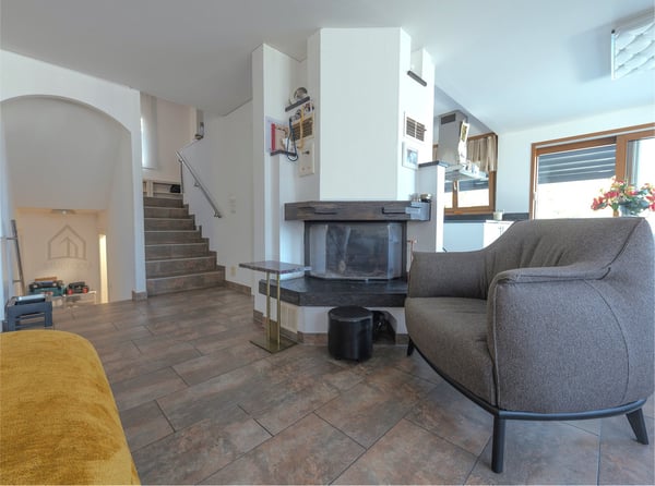 Traumhaftes Wohnen mit Pool, Wellness, Panoramasicht und Wald 2