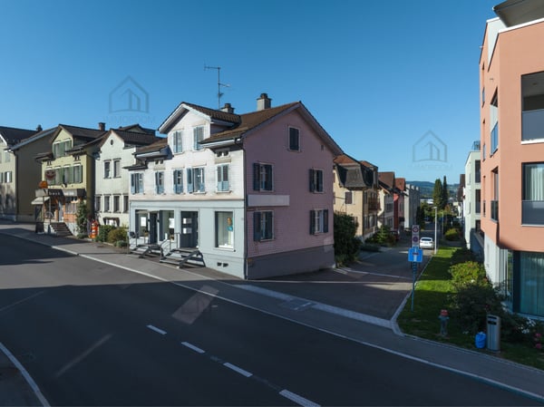 Kleines Mehrfamilienhaus mit Wohnen und Gewerbe 2