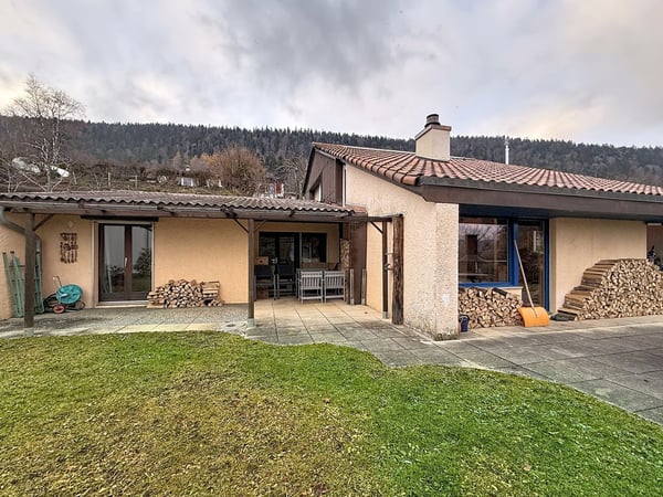 Villa individuelle de 1.5 pièces avec logement indépendant – Chézard-Saint-Martin 13