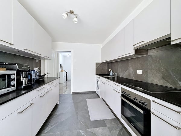 Bel appartement lumineux avec véranda et garage individuel inclus 4