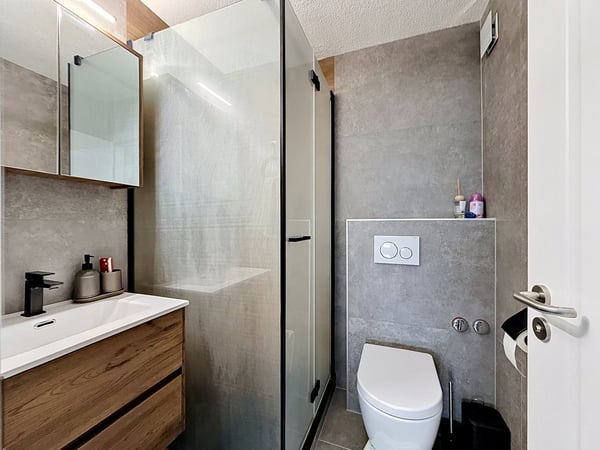 Bel appartement lumineux avec véranda et garage individuel inclus 9