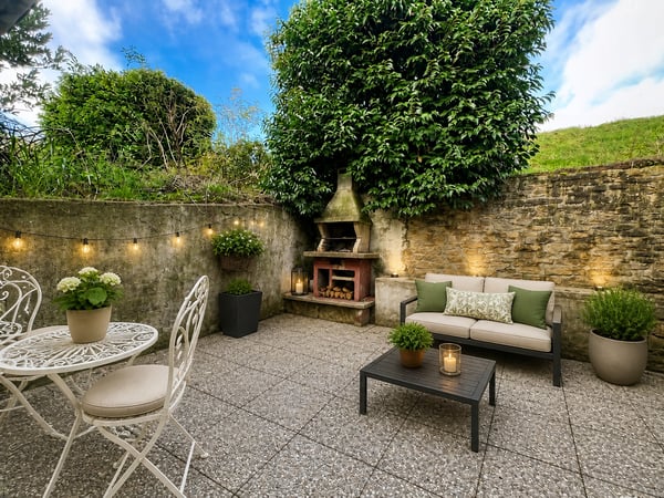Coup de cœur garanti – villa rénovée avec terrasse et vue sur le lac ! 14