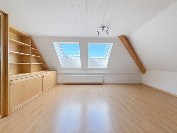 Le panorama comme luxe du quotidien — Appartement 4,5 pièces avec mezzanine, vue lac et Alpes 8