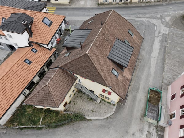 Immeuble entièrement rénové | 19,3 % de rendement sur fonds propre | 5 lots PPE 2