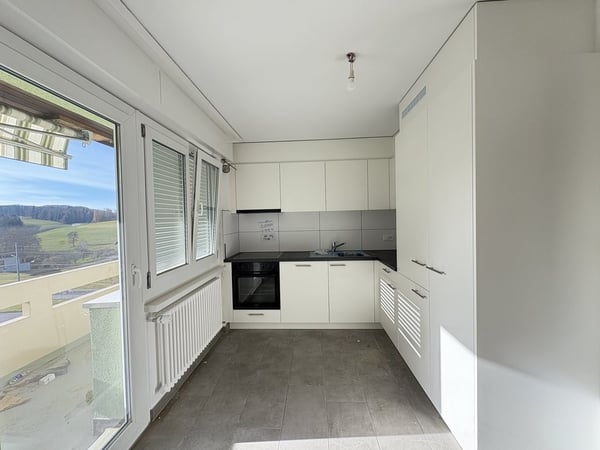 Appartement rénové 1.5 pièces à CHF 1'600.-/mois charges comprises 2