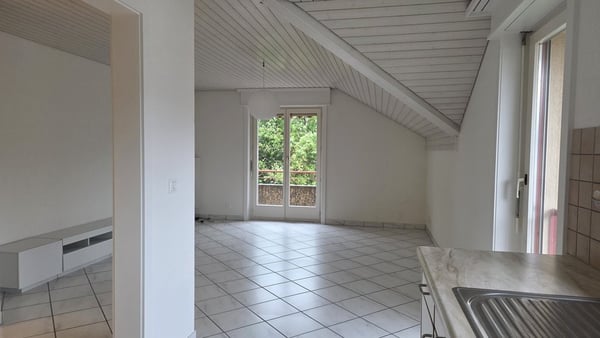 Appartement 2.5 pièces à CHF 1320.-/mois charges comprises 3