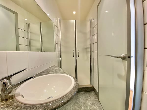 Spacieux appartement de 5 pièces à Genève – Disponible immédiatement 7