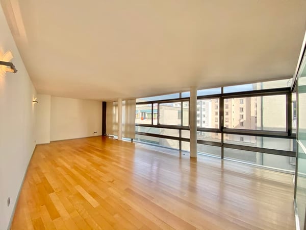 Spacieux appartement de 5 pièces à Genève – Disponible immédiatement