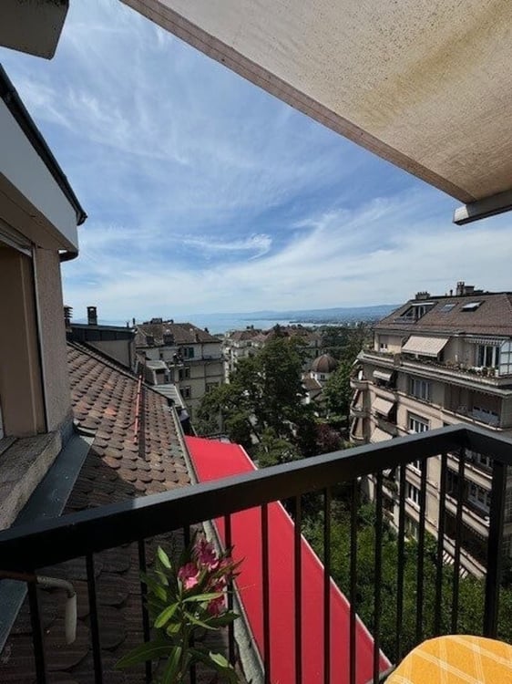 Charmant appartement de 2 pièces avec balcon à Lausanne – Disponible immédiatement 2