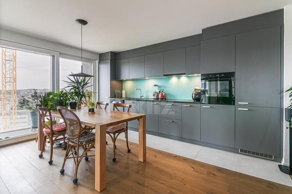 Appartement lumineux de 4.5 pièces avec balcon à Fribourg 8