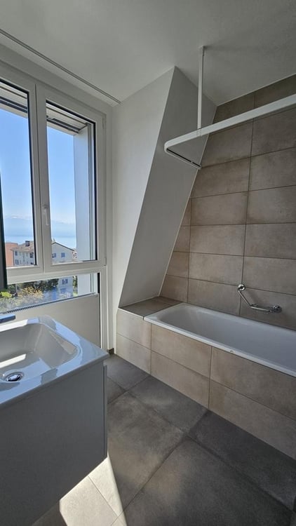 Spacieux appartement de 3.5 pièces avec balcon à Lausanne 9