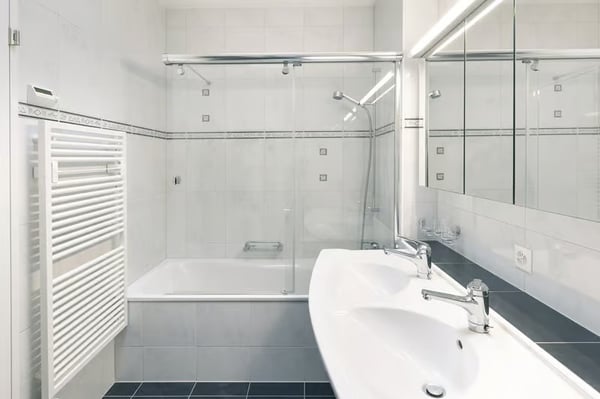 Zentral gelegene 4 1/2 Zimmerwohnung 3.OG im beliebten Hertiquartier 4