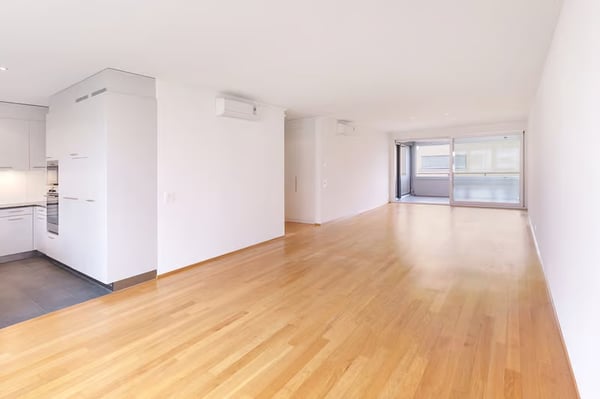 Zentral gelegene 4 1/2 Zimmerwohnung 3.OG im beliebten Hertiquartier 8