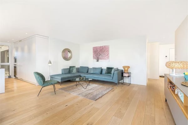 Helle 3.5-Zimmer-Wohnung mit Balkon und Garage in Zürich-Hottingen 2