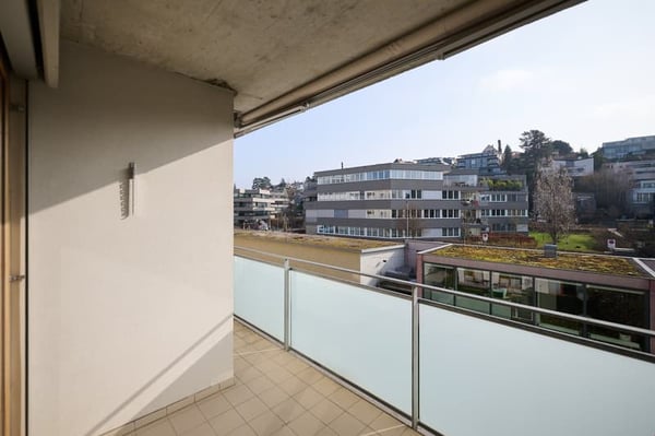 Helle 2.5-Zimmer-Wohnung mit Balkon und Garage in Basel 9