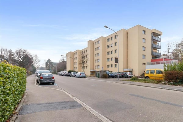 Charmante 2-Zimmer-Wohnung mit Balkon in Thalwil – ab sofort verfügbar 1