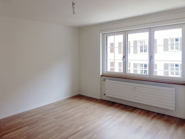 Helle 3.5-Zimmer-Wohnung mit Balkon in Basel – sofort verfügbar 1
