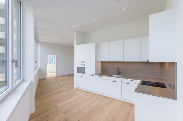 Helle 2.5-Zimmer-Wohnung mit Balkon in Baden – sofort verfügbar! 3
