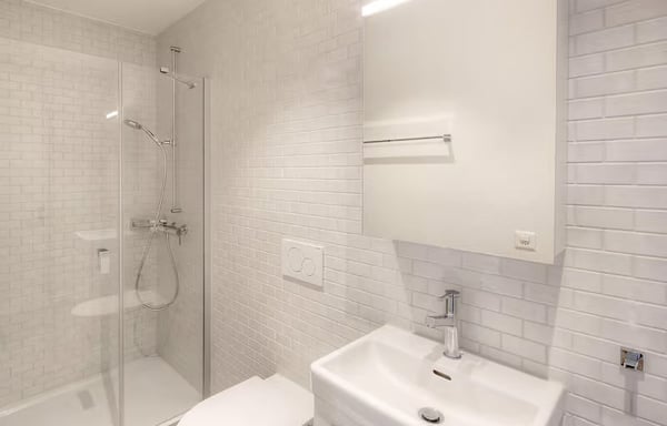 Helle 4.5-Zimmer-Wohnung mit Balkon und Garage in Aarau – ab sofort verfügbar 8