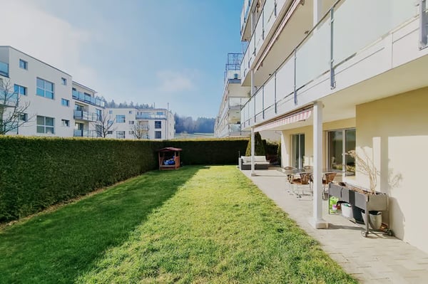 Helle 4.5-Zimmer-Wohnung mit Balkon und Garage in Winterthur 1