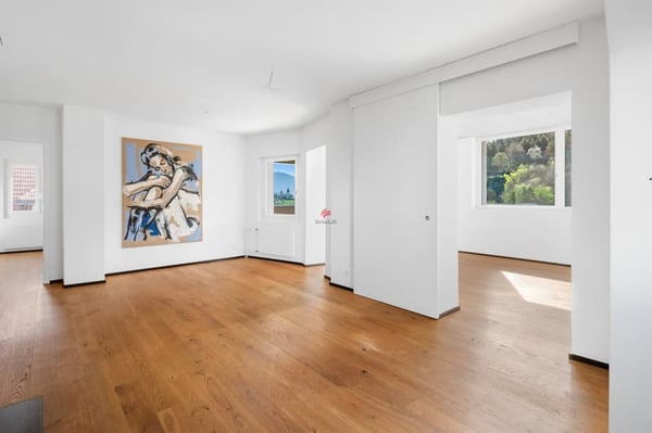 Helle 3-Zimmer-Wohnung mit Balkon und traumhafter Aussicht in Luzern 7