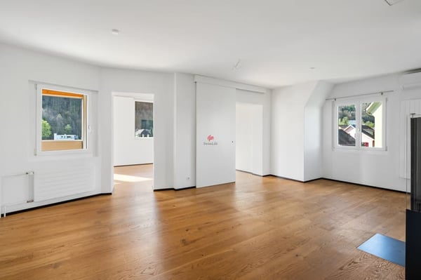 Helle 3-Zimmer-Wohnung mit Balkon und traumhafter Aussicht in Luzern 11