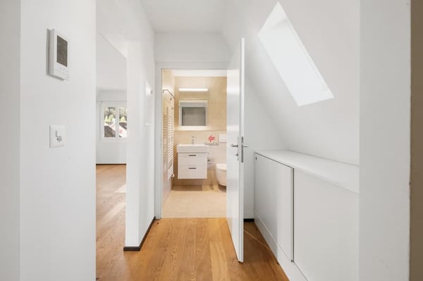 Helle 3-Zimmer-Wohnung mit Balkon und traumhafter Aussicht in Luzern 3