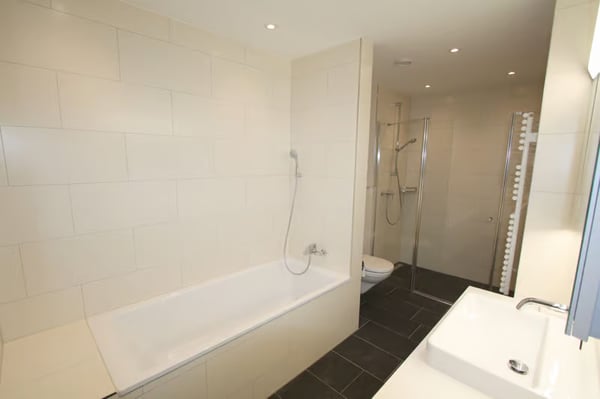 Helle 4.5-Zimmer-Wohnung mit Balkon in Kloten – ab sofort verfügbar 11