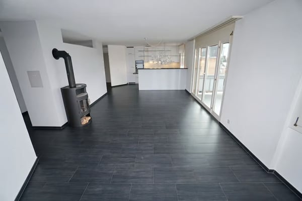 Helle 4.5-Zimmer-Wohnung mit Balkon und Garage in Thun – ab sofort verfügbar! 5
