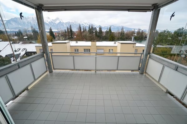 Helle 4.5-Zimmer-Wohnung mit Balkon und Garage in Thun – ab sofort verfügbar! 7