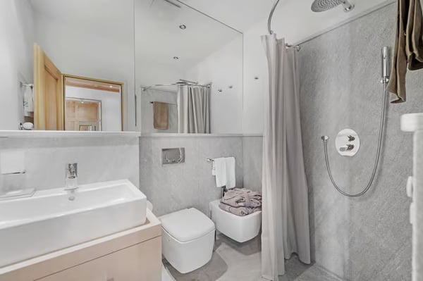 Charmante 4.5-Zimmer-Wohnung in St. Moritz – Exklusives Wohnen im Herzen der Alpen 2
