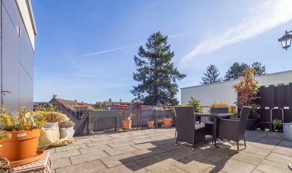 Geräumige 4.5-Zimmer-Wohnung mit Balkon und Kamin in Horgen 4