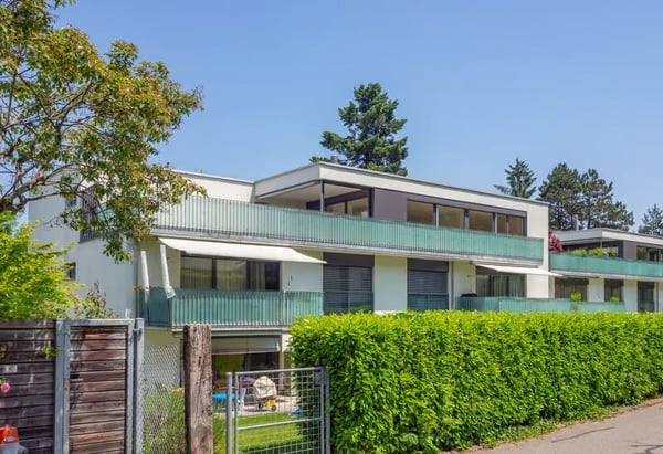 Geräumige 4.5-Zimmer-Wohnung mit Balkon und Kamin in Horgen 6