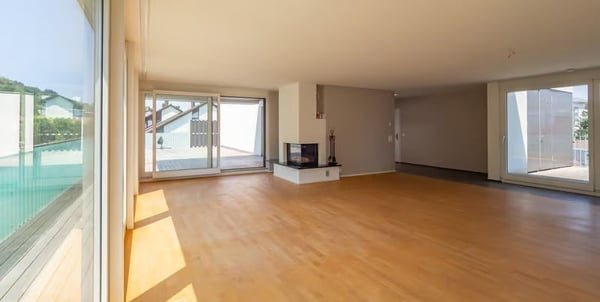 Geräumige 4.5-Zimmer-Wohnung mit Balkon und Kamin in Horgen 2