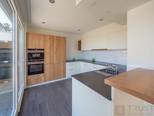 Geräumige 4.5-Zimmer-Wohnung mit Balkon und Kamin in Horgen 13