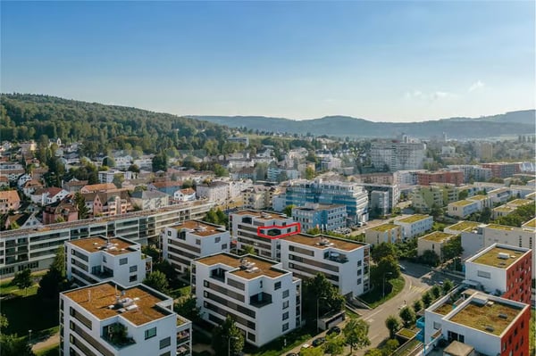 Charmante 2.5-Zimmer-Wohnung mit Balkon und Stadtblick in Schlieren 7