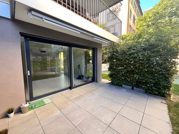 Charmant appartement de 1.5 pièces avec balcon à Lausanne 1