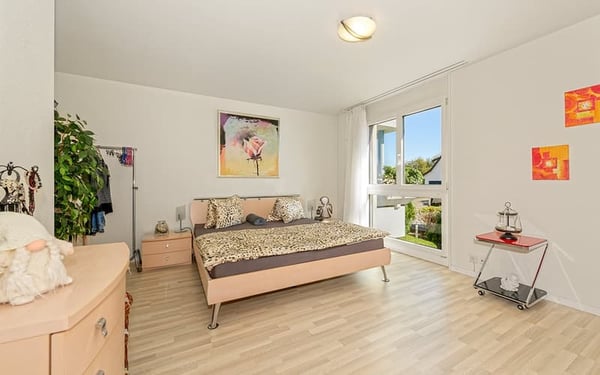 Helle 4.5-Zimmer-Wohnung mit Balkon in Altendorf – sofort verfügbar! 9