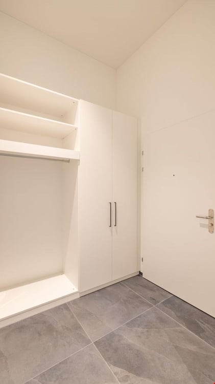 3,5-Zimmer EG-Wohnung mit extrahohen Räumen und privater Hof-Loggia 5