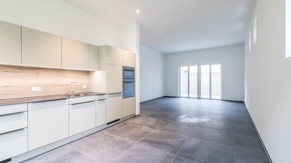 3,5-Zimmer EG-Wohnung mit extrahohen Räumen und privater Hof-Loggia 11