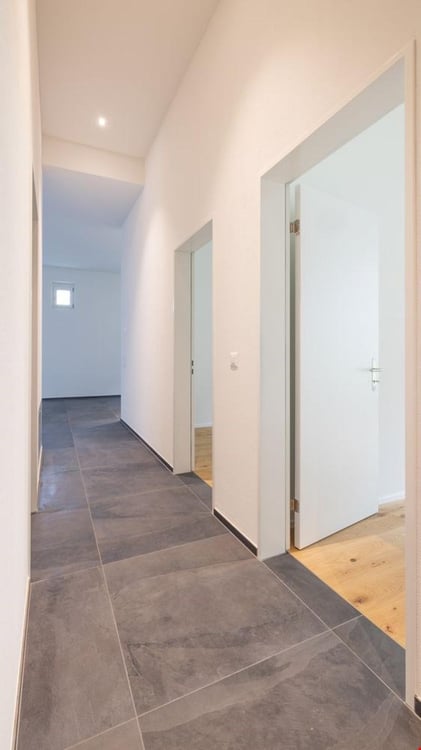 3,5-Zimmer EG-Wohnung mit extrahohen Räumen und privater Hof-Loggia 8