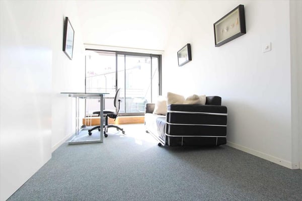Spacieux appartement de 5 pièces avec balcon à Genève – Disponible immédiatement 5